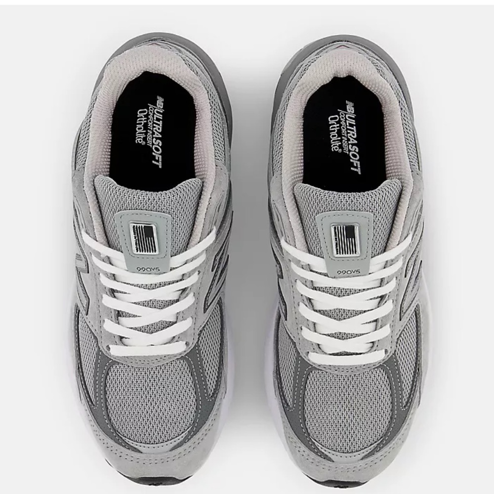 New Balance Womens 990v5 Core Sneakers